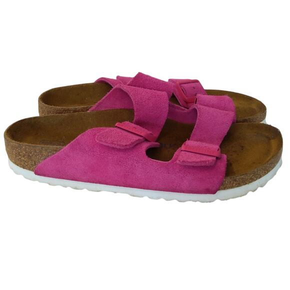Birkenstock Shoes - BOGO 1/2 Off🔥Birkenstocks Arizona fuchsia tulip suede soft footbd. Size 5Y-6.5W